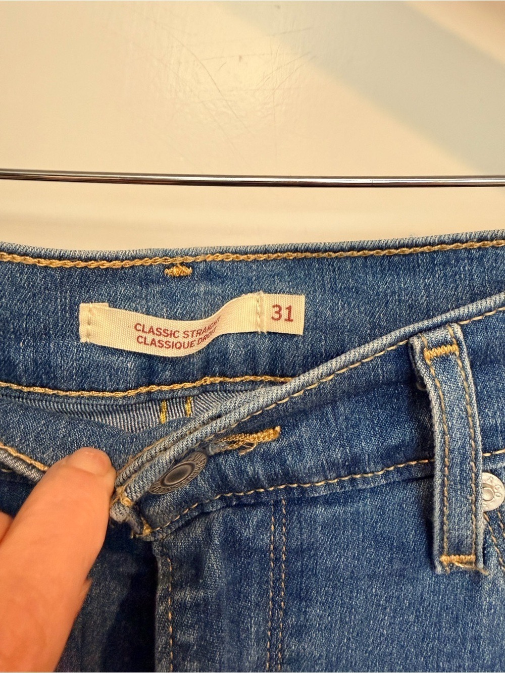 Levi’s Classic Straight Jeans - Picture 4 of 9
